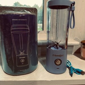 Jet blend 2 and larger canister look at all pics